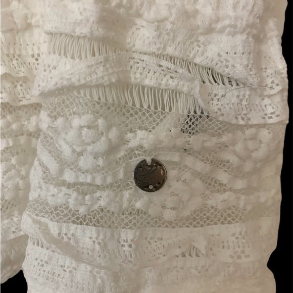 3 sleeveless Women's dress shirts. Banana Republic, and H&M size small, X small. - Picture 5 of 14